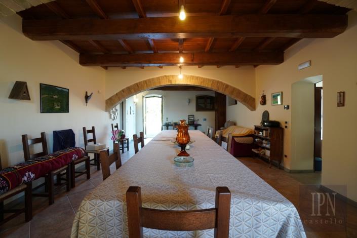 Image No.23-6 Bed Farmhouse for sale