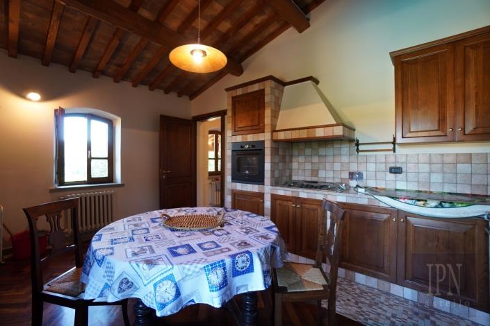 Image No.28-6 Bed Farmhouse for sale