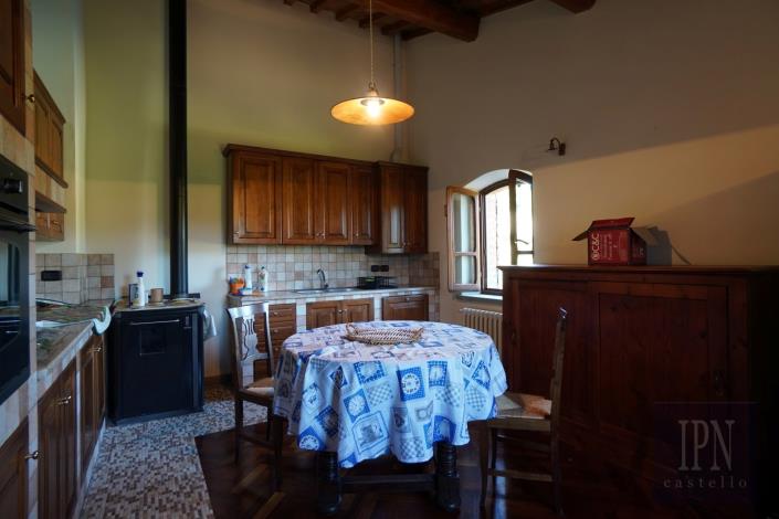 Image No.29-6 Bed Farmhouse for sale