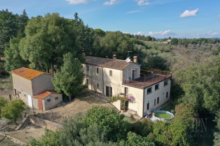 Image No.2-Ferme de 5 chambres à vendre à Umbertide