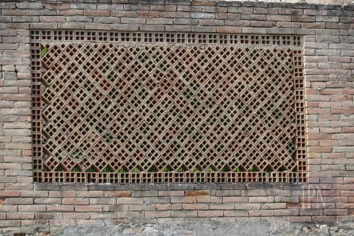 Image No.18-7 Bed House for sale