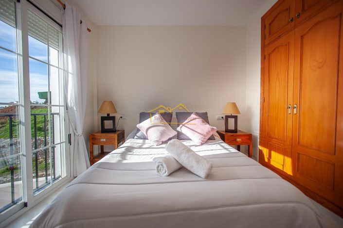 Image No.25-3 Bed House for sale