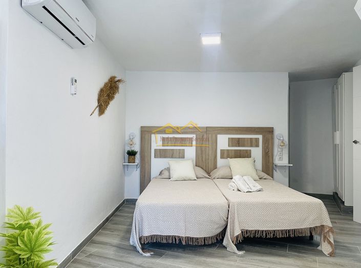 Image No.38-3 Bed House for sale