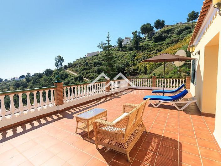 Image No.17-Villa de 4 chambres à vendre à Nerja