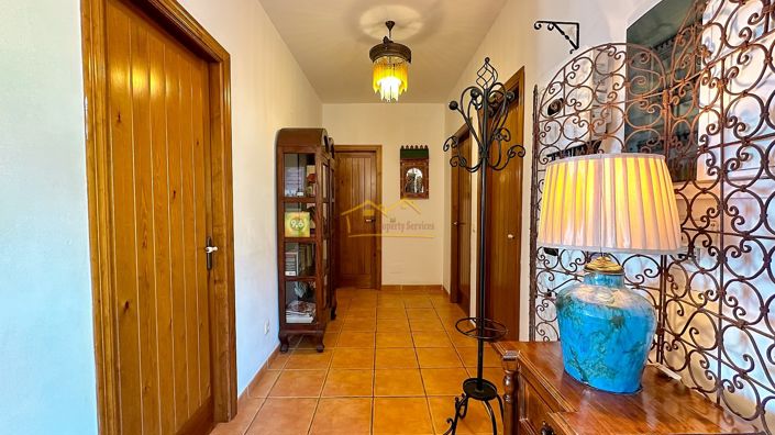 Image No.14-7 Bed Villa for sale