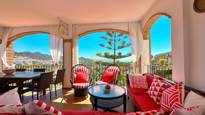 Image No.25-7 Bed Villa for sale