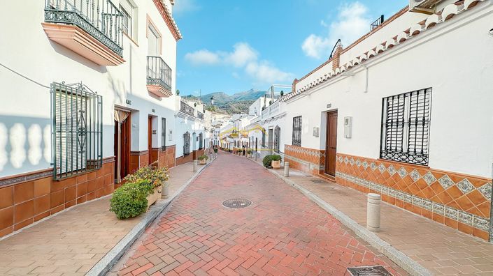 Image No.2-Maison de 3 chambres à vendre à Nerja