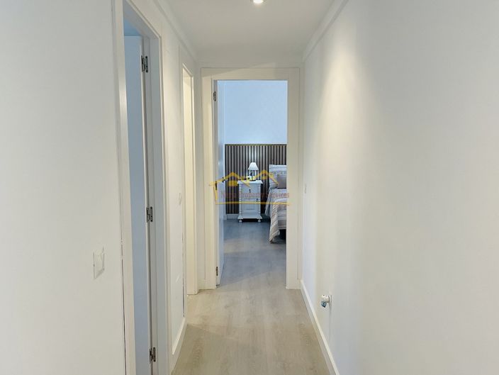 Image No.25-3 Bed Apartment for sale