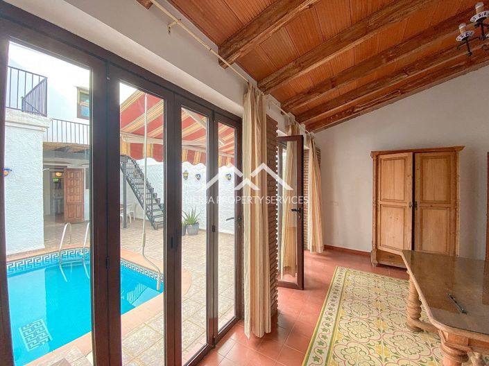 Image No.14-3 Bed House for sale