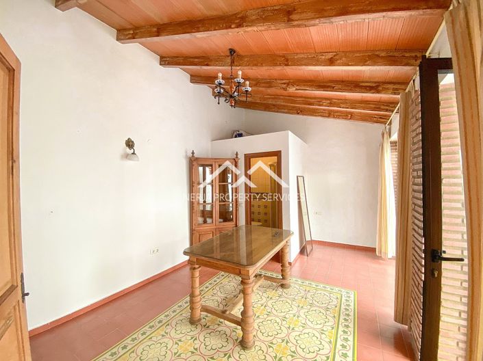 Image No.15-3 Bed House for sale