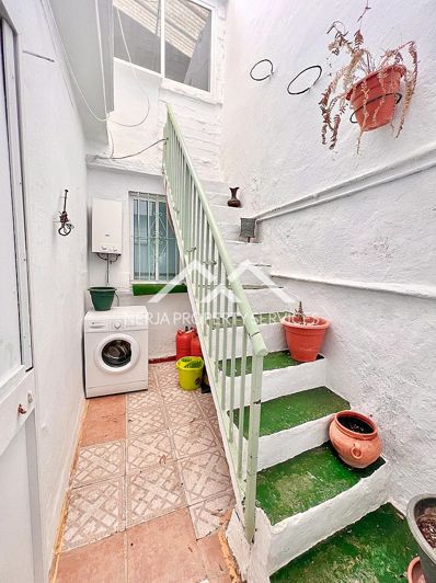 Image No.10-4 Bed Townhouse for sale