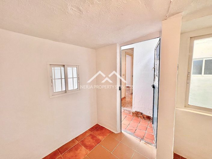 Image No.19-4 Bed Townhouse for sale