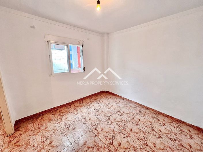 Image No.25-4 Bed Townhouse for sale