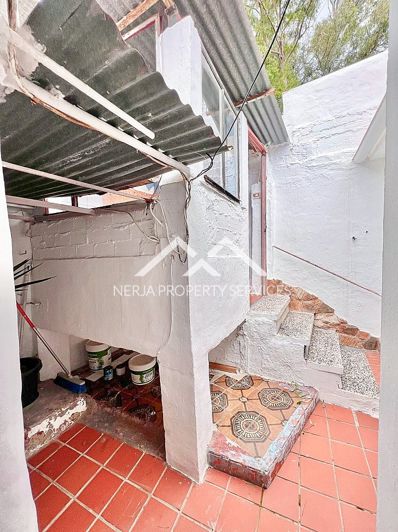 Image No.27-4 Bed Townhouse for sale