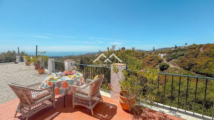 Image No.12-2 Bed Villa for sale