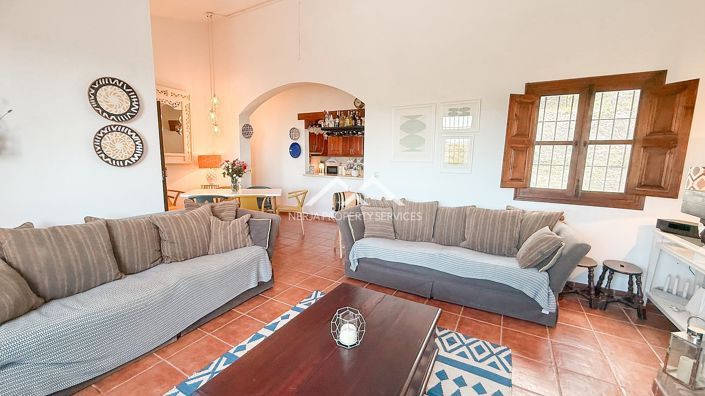 Image No.25-2 Bed Villa for sale