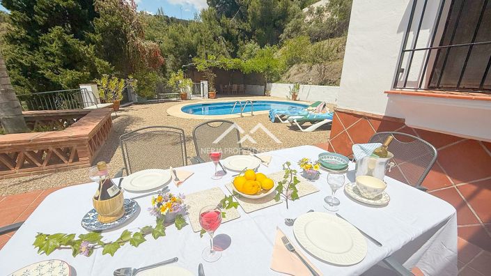 Image No.9-2 Bed Villa for sale