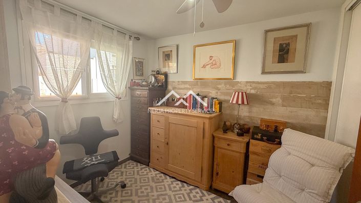 Image No.12-3 Bed House for sale