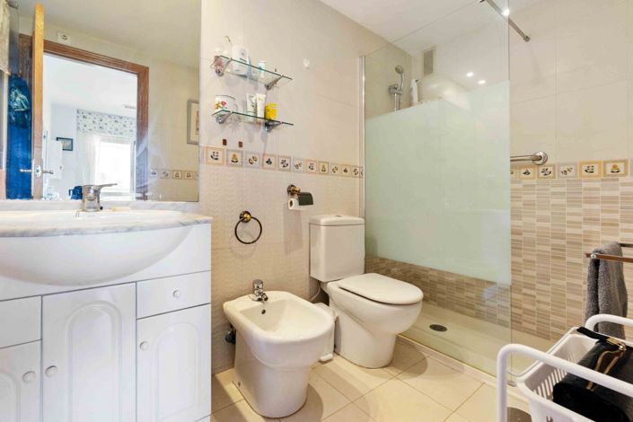 Image No.15-3 Bed Apartment for sale