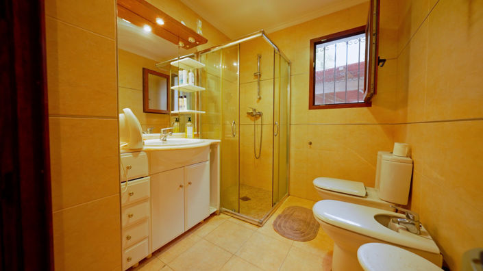 Image No.28-6 Bed Villa for sale