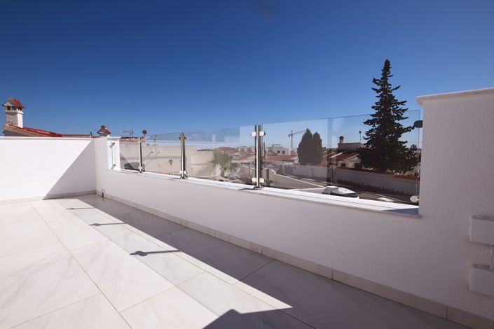 Image No.3-Villa de 3 chambres à vendre à Alicante