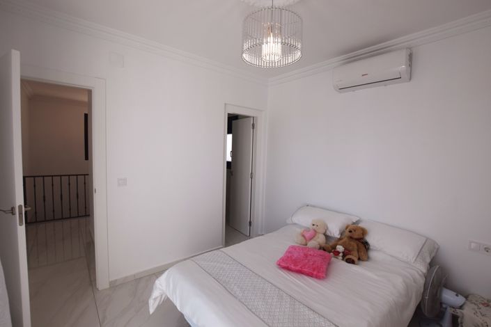 Image No.33-Villa de 3 chambres à vendre à Alicante