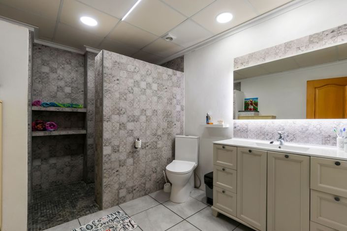 Image No.16-3 Bed Townhouse for sale