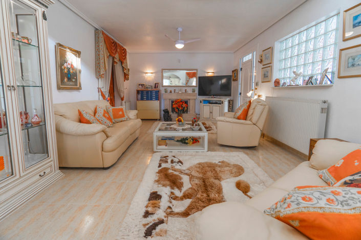 Image No.9-Villa de 5 chambres à vendre à Alicante