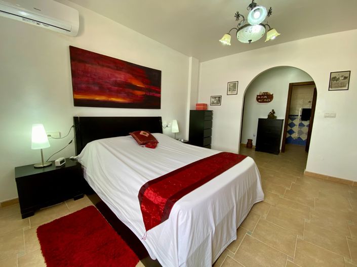 Image No.24-3 Bed Villa for sale