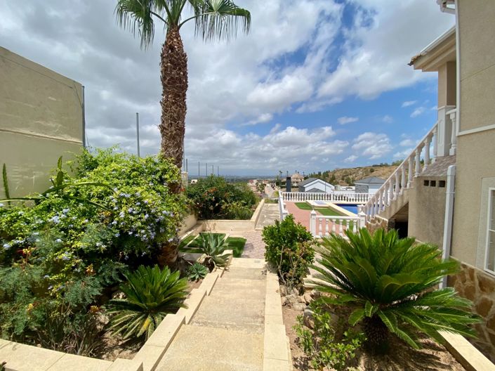 Image No.73-3 Bed Villa for sale