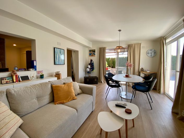 Image No.8-Villa de 4 chambres à vendre à Alicante