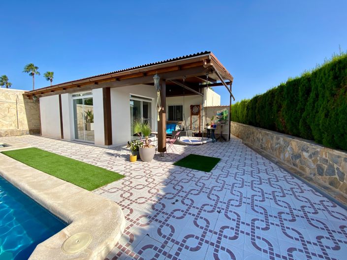 Image No.12-Villa de 4 chambres à vendre à Alicante