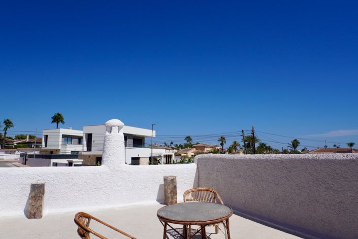 Image No.55-5 Bed Villa for sale