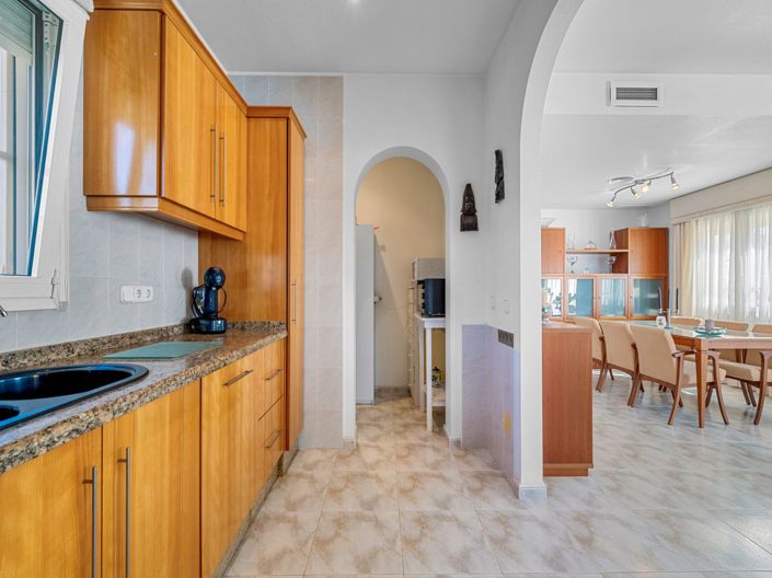 Image No.15-5 Bed Villa for sale