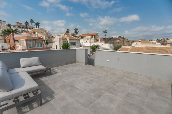 Image No.25-2 Bed Villa for sale