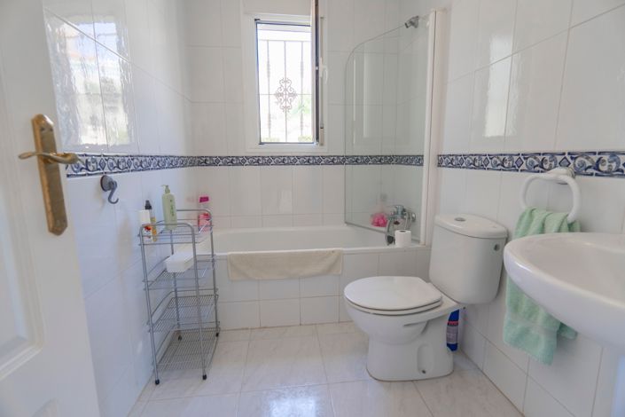 Image No.14-3 Bed Villa for sale