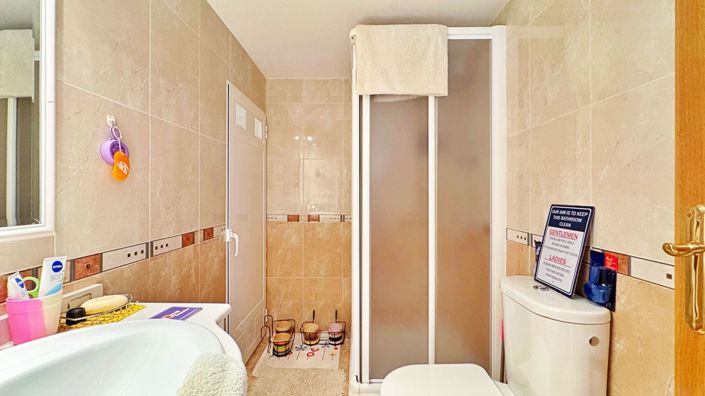 Image No.21-3 Bed Townhouse for sale