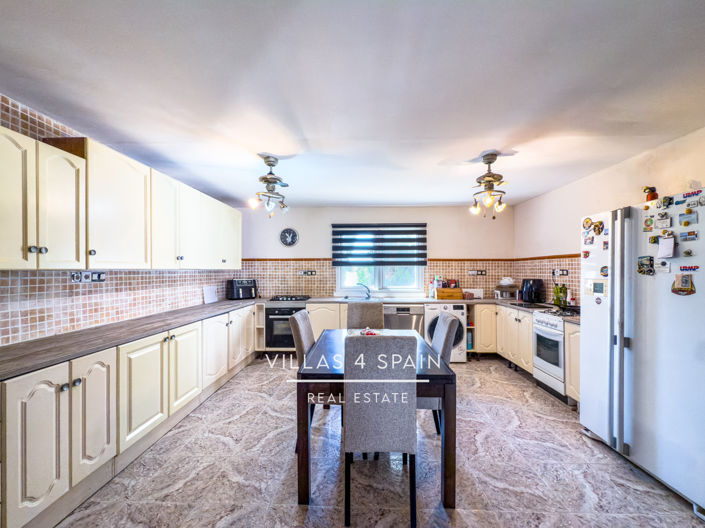 Image No.29-Villa de 12 chambres à vendre à Crevillente