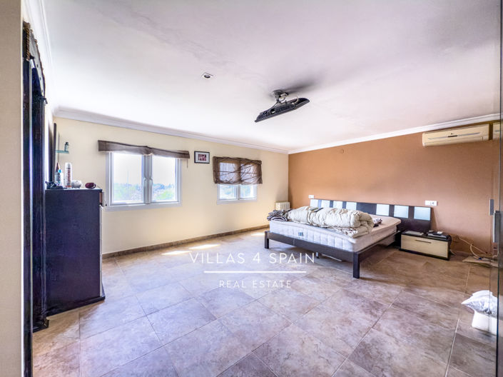 Image No.33-Villa de 12 chambres à vendre à Crevillente