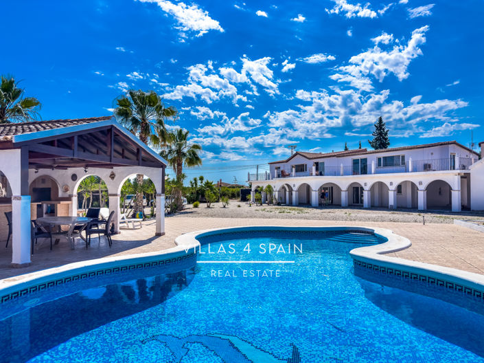 Image No.5-Villa de 12 chambres à vendre à Crevillente