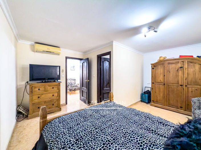 Image No.44-Villa de 12 chambres à vendre à Crevillente