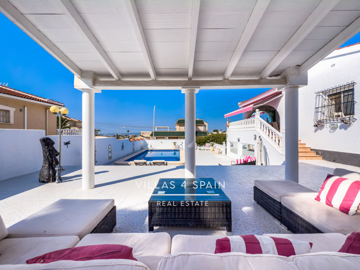 Image No.12-Villa de 4 chambres à vendre à Ciudad Quesada