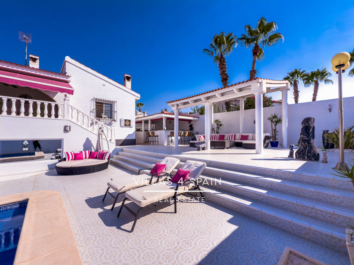 Image No.3-Villa de 4 chambres à vendre à Ciudad Quesada