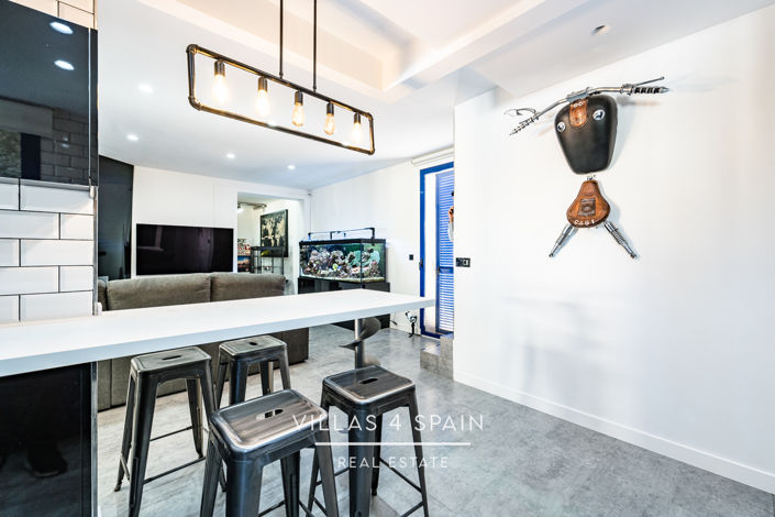 Image No.19-3 Bed Villa for sale