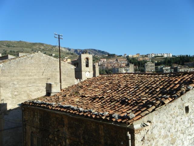 Image No.20-2 Bed Townhouse for sale