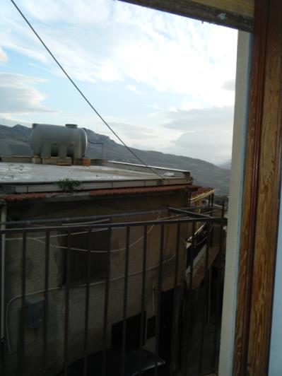 Image No.25-3 Bed Townhouse for sale