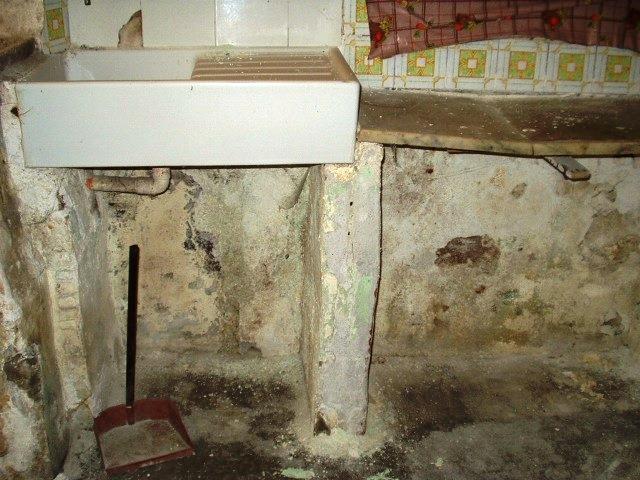 Image No.25-2 Bed Townhouse for sale