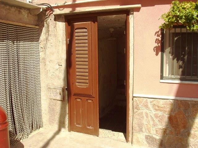 Image No.30-2 Bed Townhouse for sale