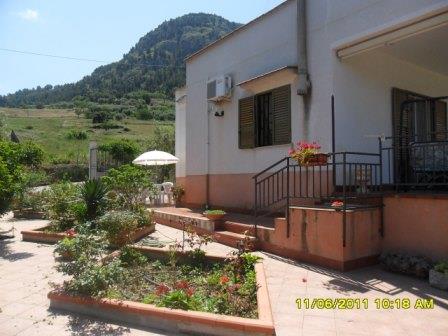 Image No.11-3 Bed Villa / Detached for sale