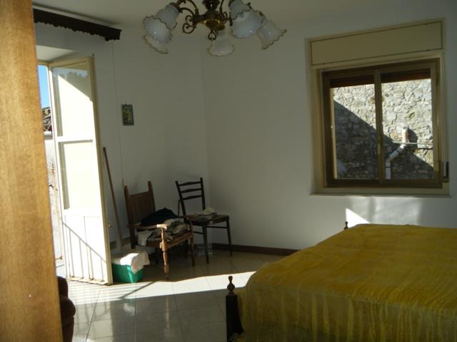 Image No.22-3 Bed Townhouse for sale